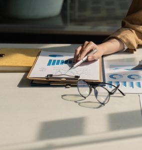 Schizophrenic Marketing Era as AI enters the data analytics-suit