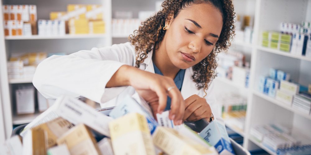 Apotheek met tekort aan medicijnen