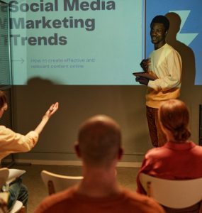 Ahead in 2025: ontdek dé social media- en influencertrends die het verschil maken